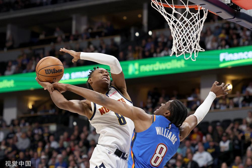 并由当时的 并由当时的